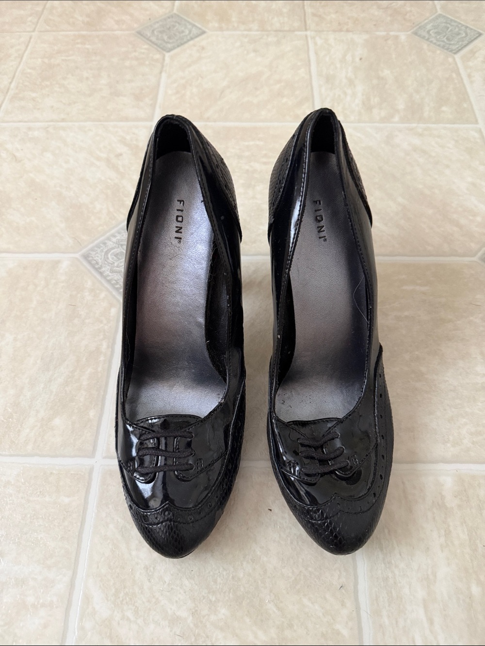 Fioni Black Heels